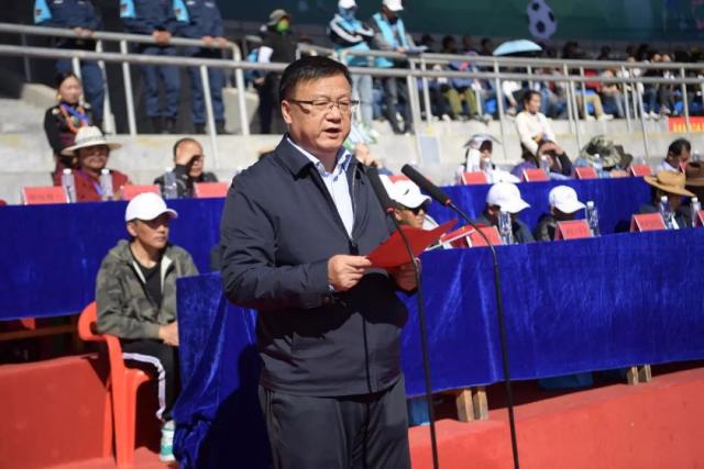 曼联年轻球员巴萨训练引发关注，巴萨官方不愿介入